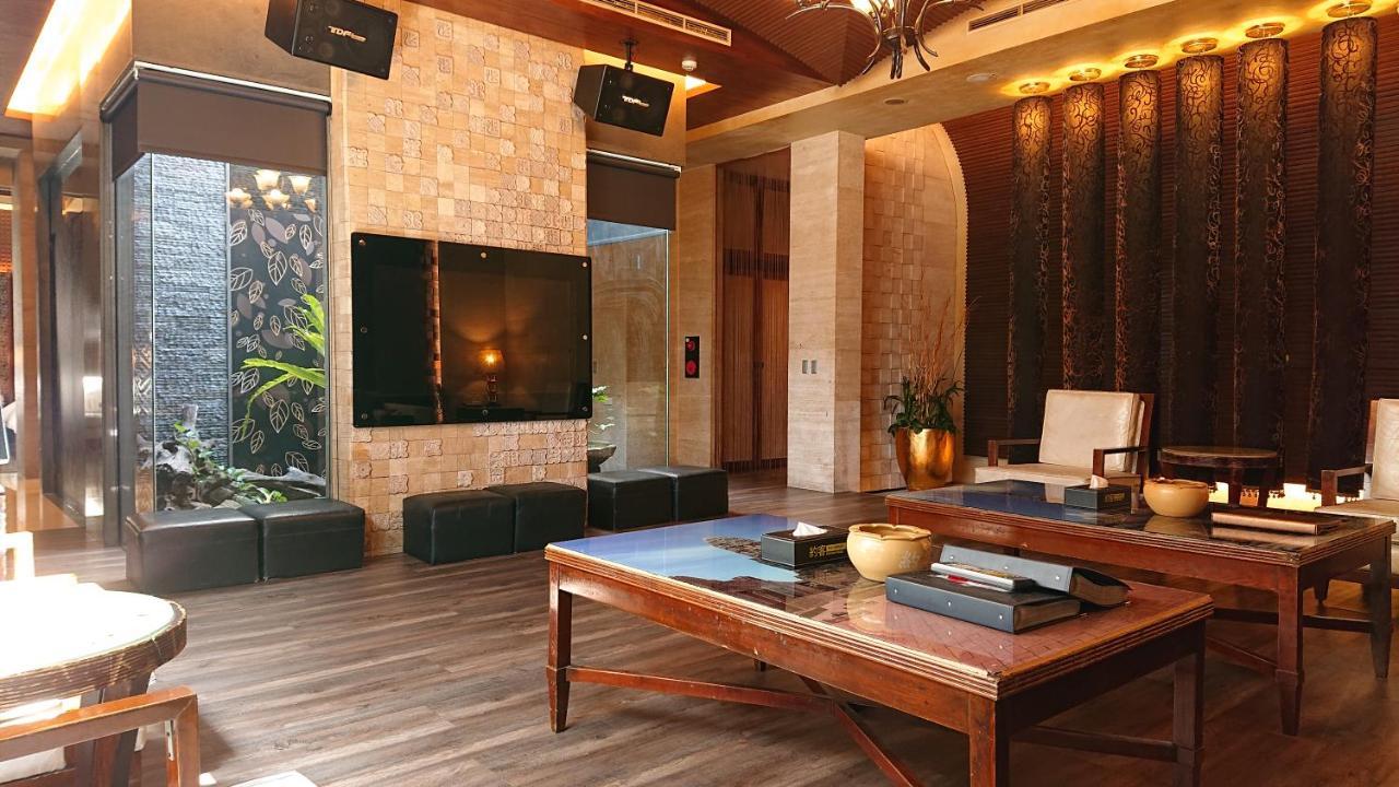 The Yorker Deluxe Motel Taoyuan Exterior photo